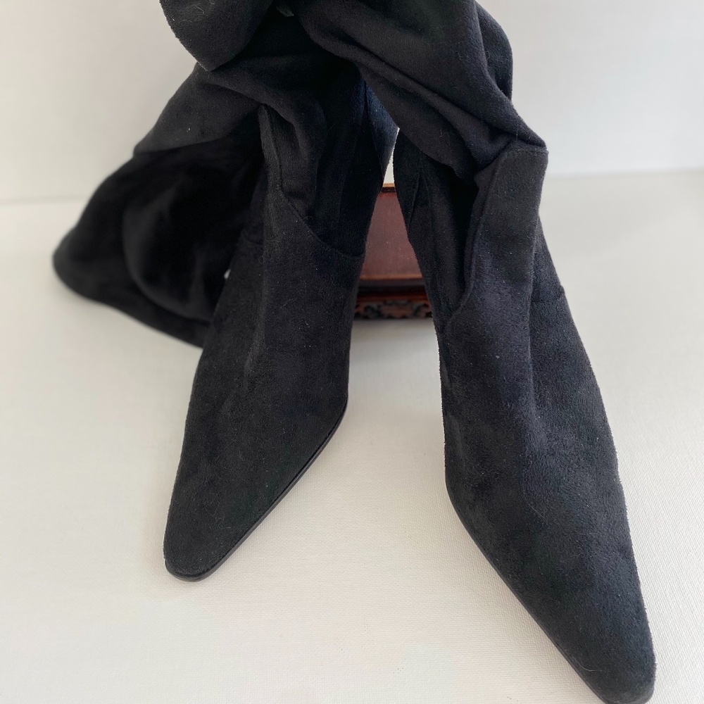 Donald J.Pliner Suede Boots